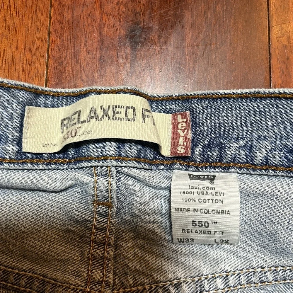 Vintage Levis Jeans Mens 33x32 550 Blue Relaxed Fit Denim Light Wash Y2K READ*